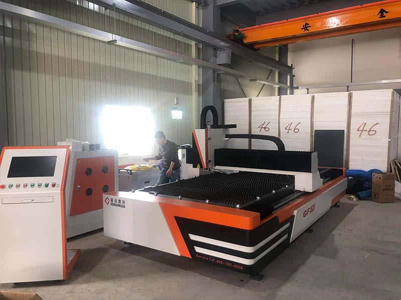 [桃園平鎮-防火門行業] 2500W 光纖雷射切割機