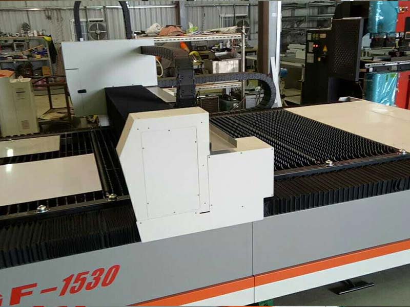 [高雄-廚具業] GF1530A 雷射切割機