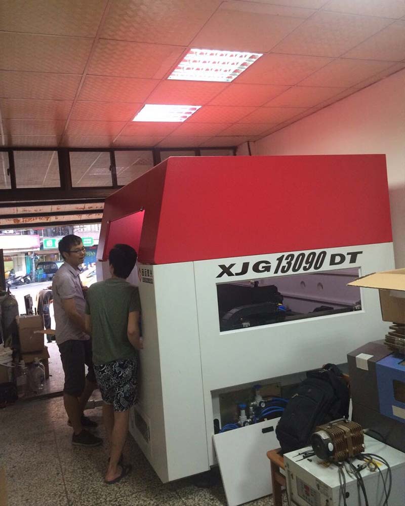 [新竹] GF1510 雷射切割機