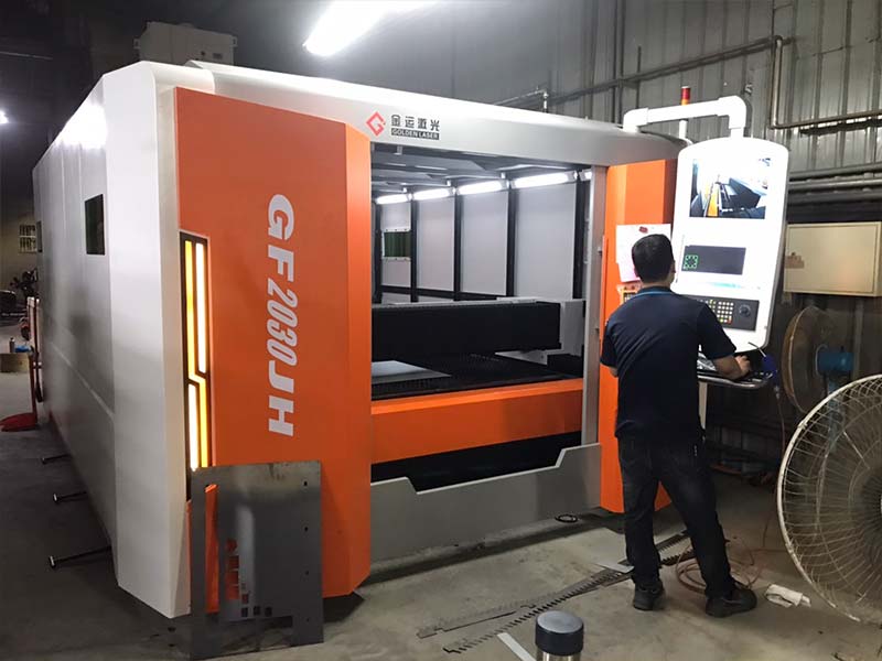 [泰山区] GF2030 3000W光纤雷射切割机安装