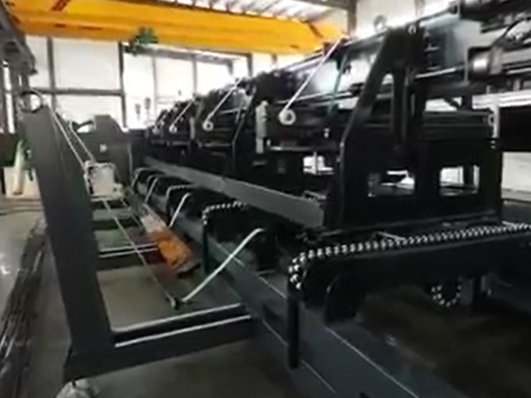 全自動上料光纖雷射擺頭式切管機 全自動上料光纖雷射擺頭式切管機