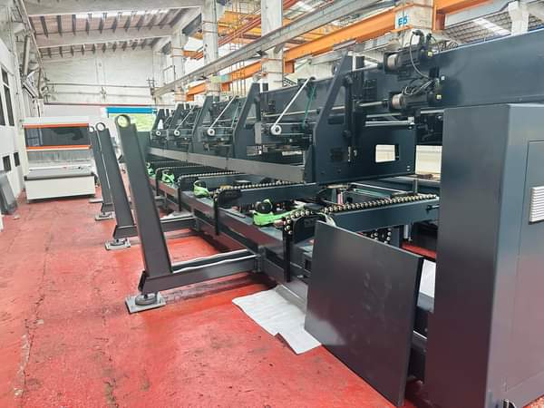 P2080A-3D擺頭式全自動上料切管機