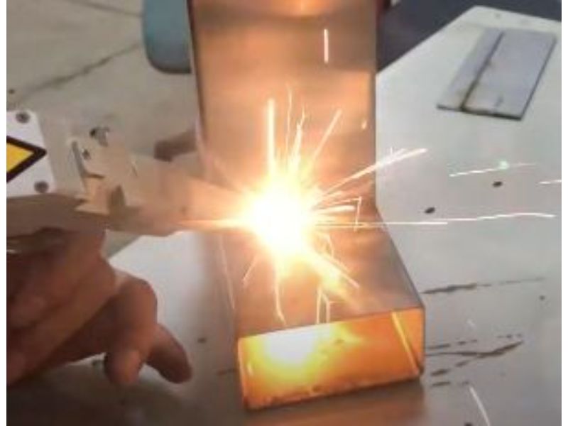 SHI手持式光纖雷射焊接機